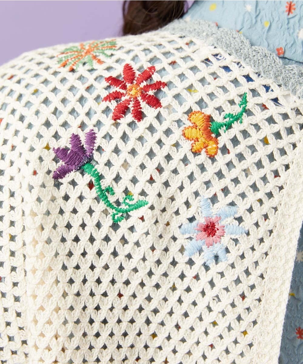 GJFFD31200 Jocomomola(ホコモモラ) 【2WAY】Volar フラワーモチーフ半袖ニットベスト アイボリー