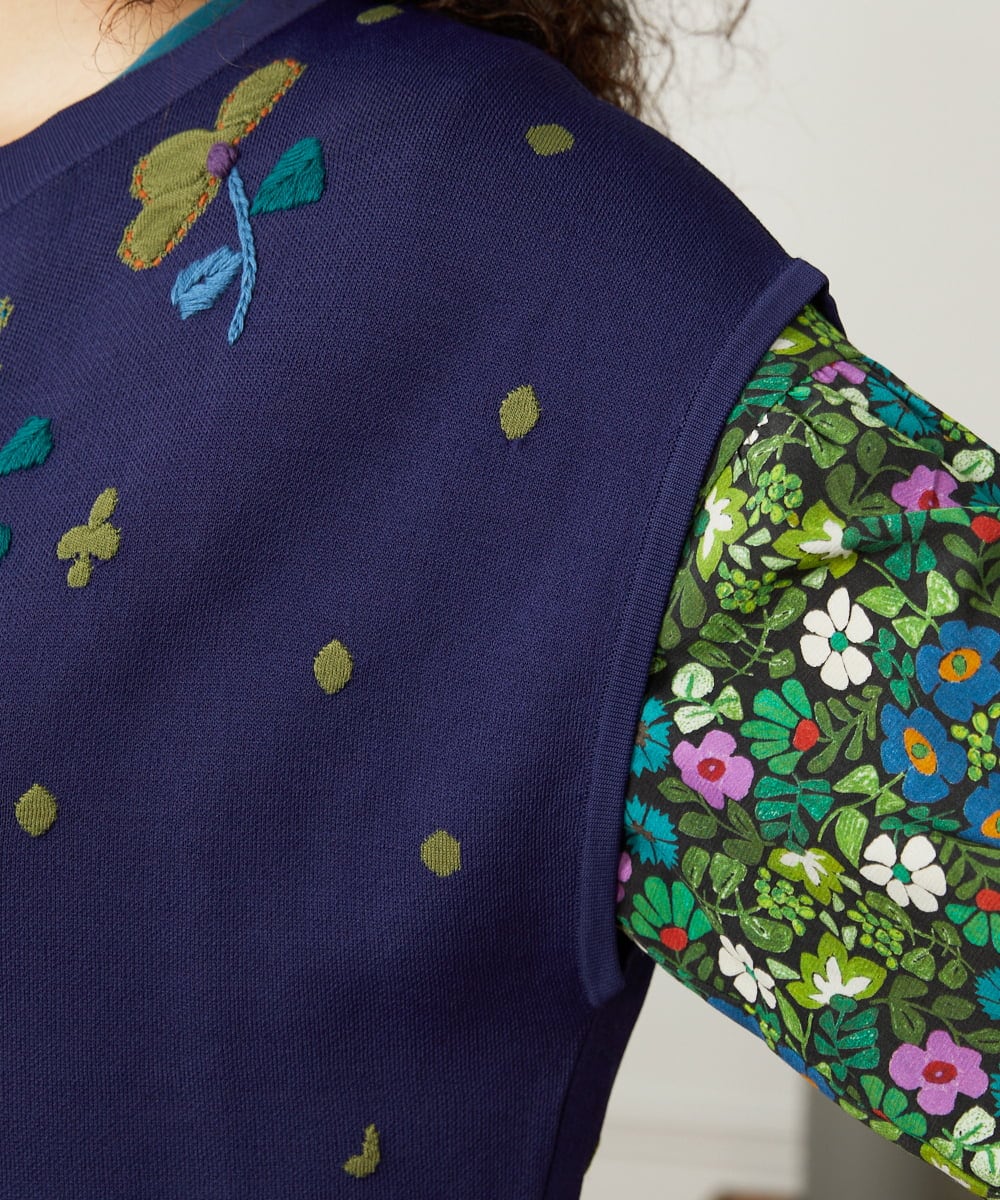 GJFJB02240 Jocomomola(ホコモモラ) Flor Alta フラワー刺繍ニットプルオーバー ネイビー