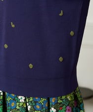 GJFJB02240 Jocomomola(ホコモモラ) Flor Alta フラワー刺繍ニットプルオーバー ネイビー