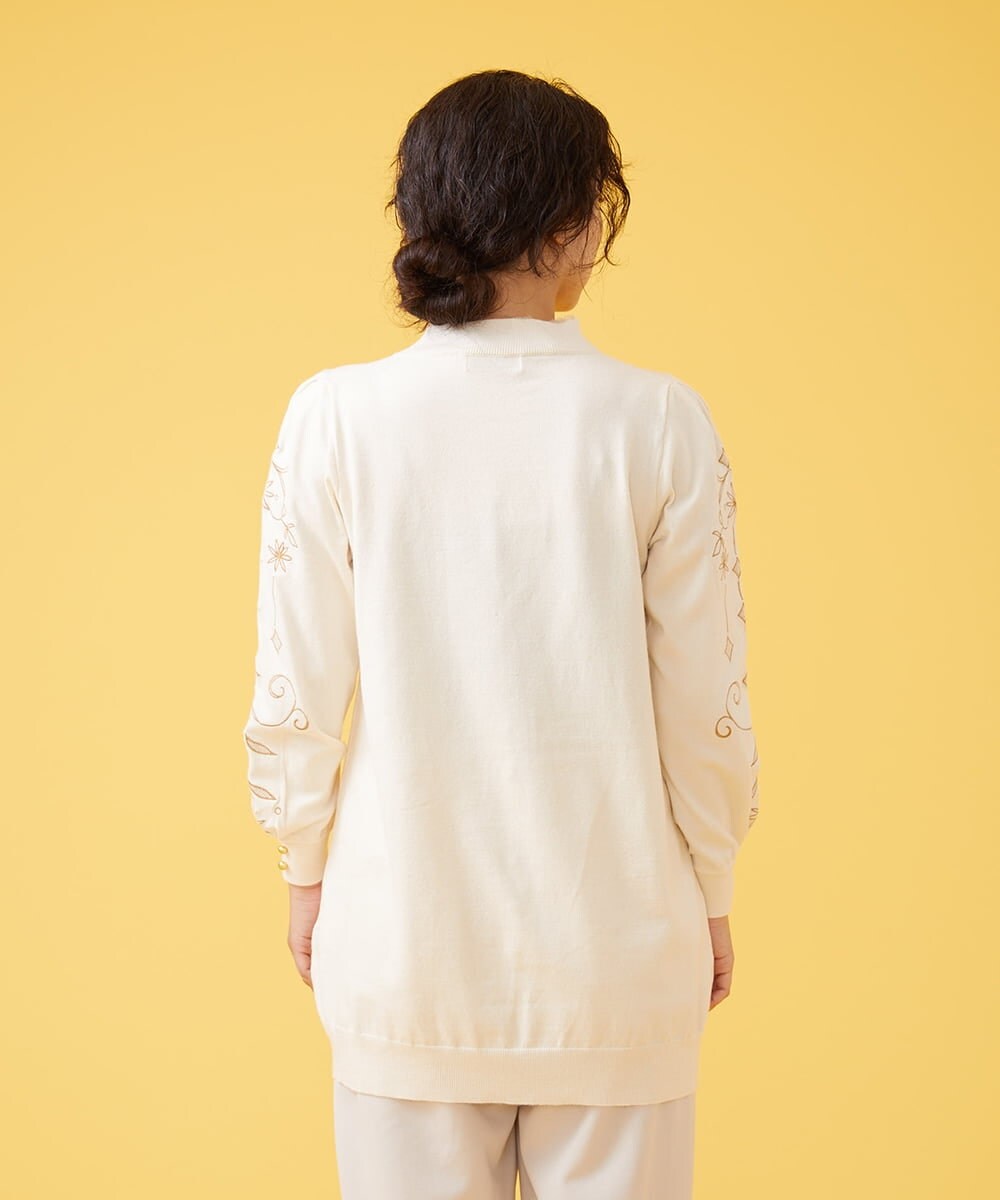 GJFLP70250 Jocomomola(ホコモモラ) Rayasos de punto 刺繍ニットチュニック アイボリー