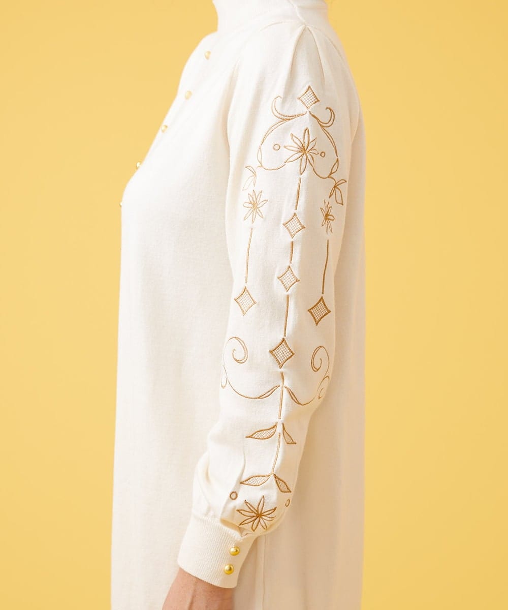 GJFLP70250 Jocomomola(ホコモモラ) Rayasos de punto 刺繍ニットチュニック アイボリー