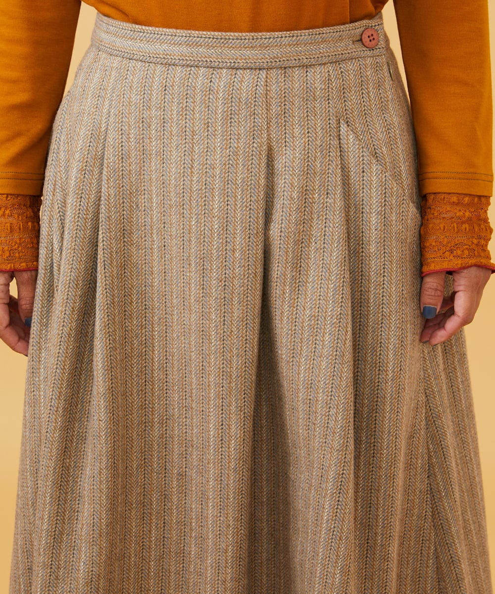 GJHAE42200 Jocomomola(ホコモモラ) Huellas de aves へリンボーンタックフレアスカート ベージュ