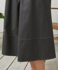 GJHFD33180 Jocomomola(ホコモモラ) Facil 刺繍入りツイルフレアスカート ダークグレー