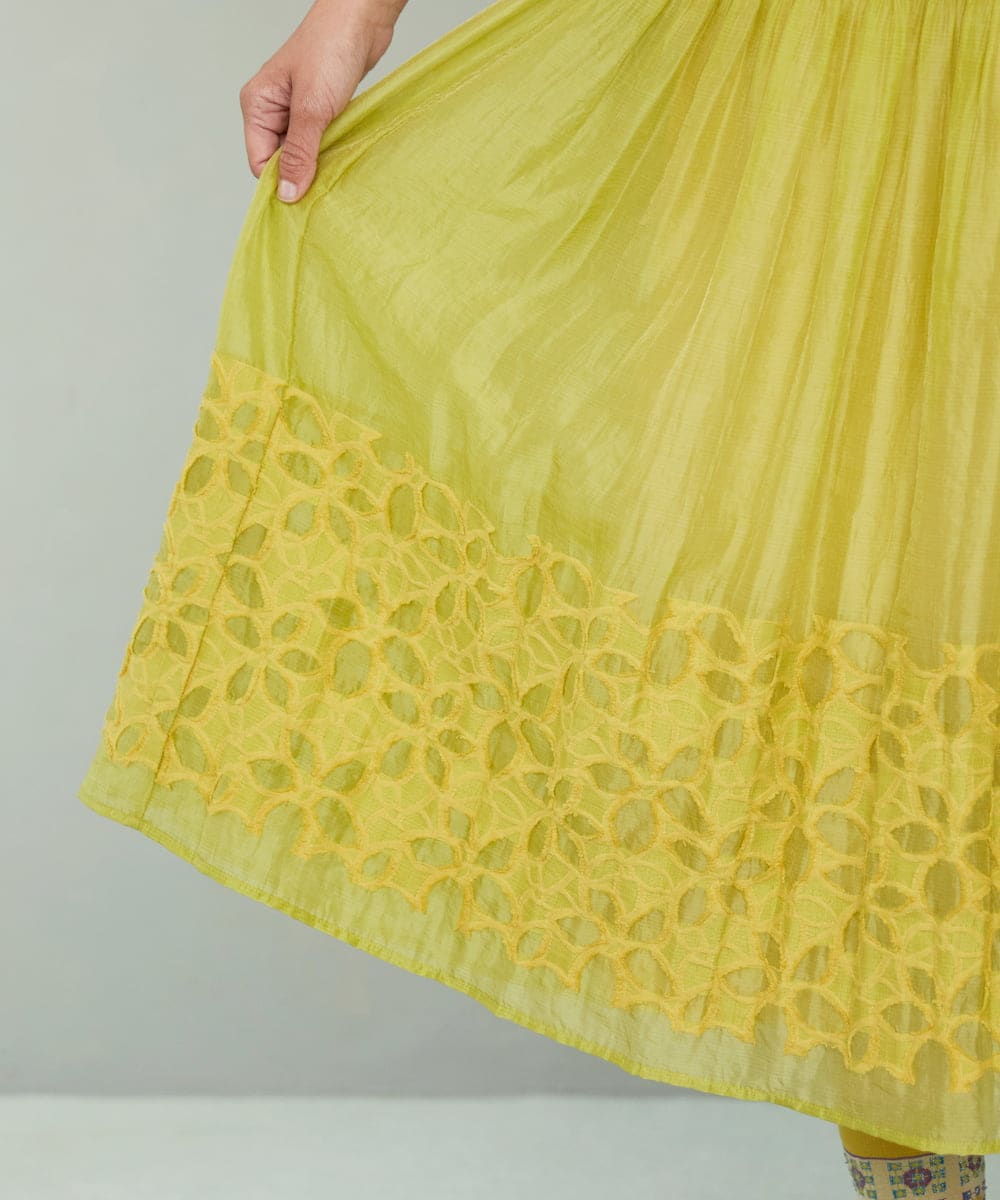 GJHGD37220 Jocomomola(ホコモモラ) Cama de flores フラワーカットジャカードスカート イエロー