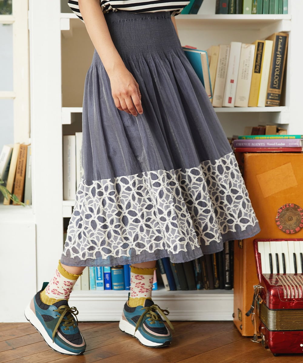 GJHGD37220 Jocomomola(ホコモモラ) Cama de flores フラワーカットジャカードスカート グレー