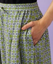 GJHGE38200 Jocomomola(ホコモモラ) 【早割10％OFF】コットンシフォン幾何プリントフレアスカート グリーン