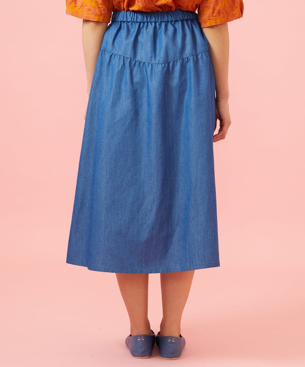 GJHGE42200 Jocomomola(ホコモモラ) Flor デニム 刺繍入りフレアスカート ブルー