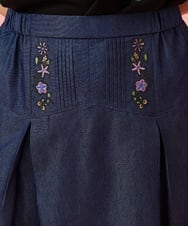 GJHGE42200 Jocomomola(ホコモモラ) Flor デニム 刺繍入りフレアスカート ネイビー