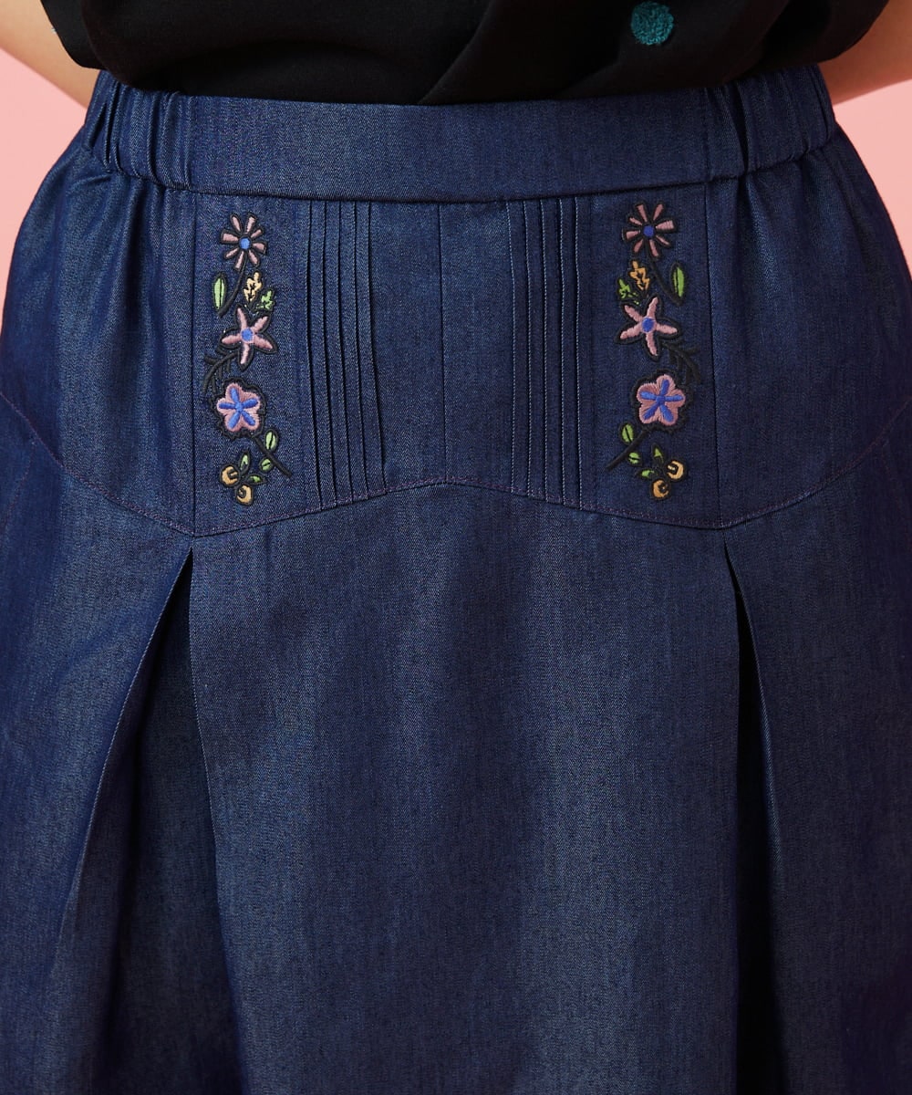 Flor デニム 刺繍入りフレアスカート(ミモレ丈スカート) | Jocomomola