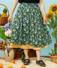 GJHHD01220 Jocomomola(ホコモモラ) Verano en La Mancha フラワープリントスカート ネイビー