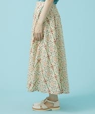 GJHHS70180 Jocomomola(ホコモモラ) ポプリンフラワープリントスカート アイボリー
