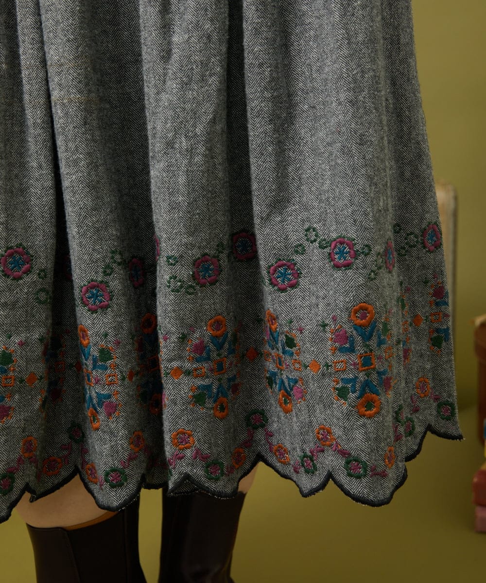 GJHLA31200 Jocomomola(ホコモモラ) Cama de flores コットンヘリンボーンフレアスカート ライトイエロー