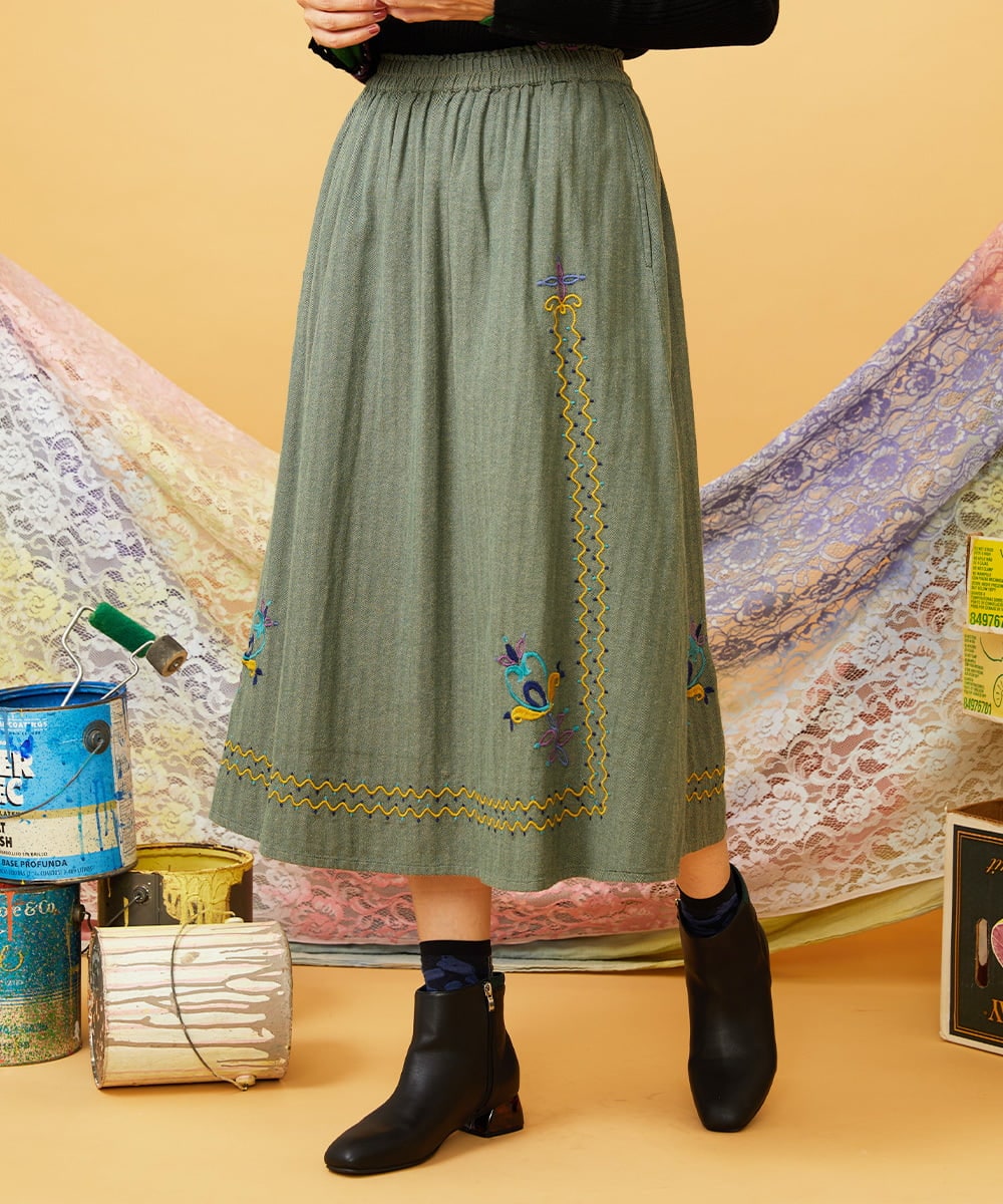 GJHLD33200 Jocomomola(ホコモモラ) フラワー刺繍ヘリンボーンギャザースカート グリーン
