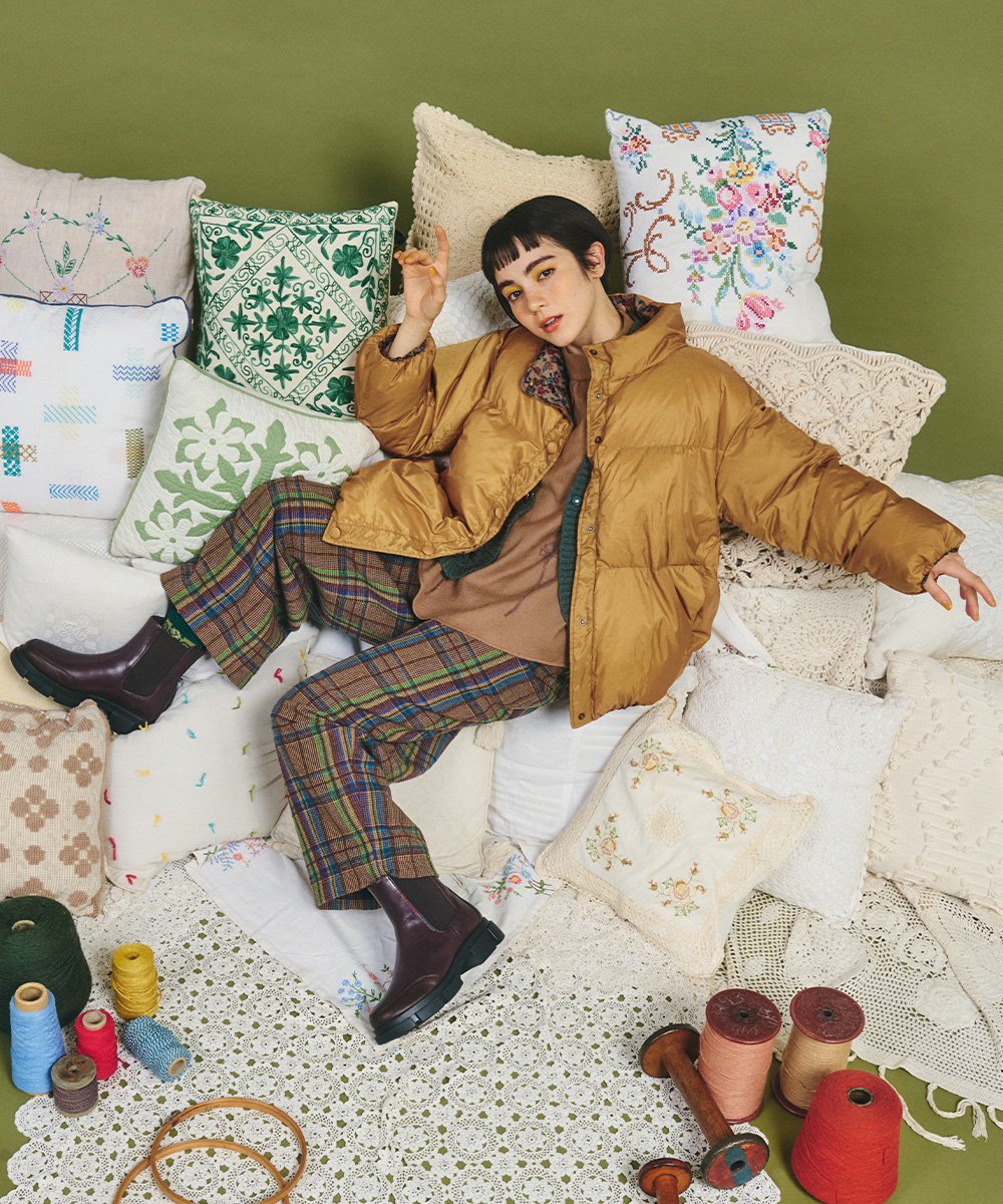 GJJAE38420 Jocomomola(ホコモモラ) 【リバーシブル】Flor Alta ショートダウンコート マスタード