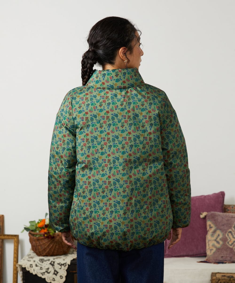 GJJAE38420 Jocomomola(ホコモモラ) 【リバーシブル】Flor Alta ショートダウンジャケット グリーン