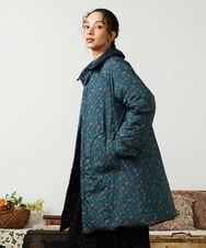 GJJAE39470 Jocomomola(ホコモモラ) 【リバーシブル】Flor Alta ロングダウンコート ネイビー