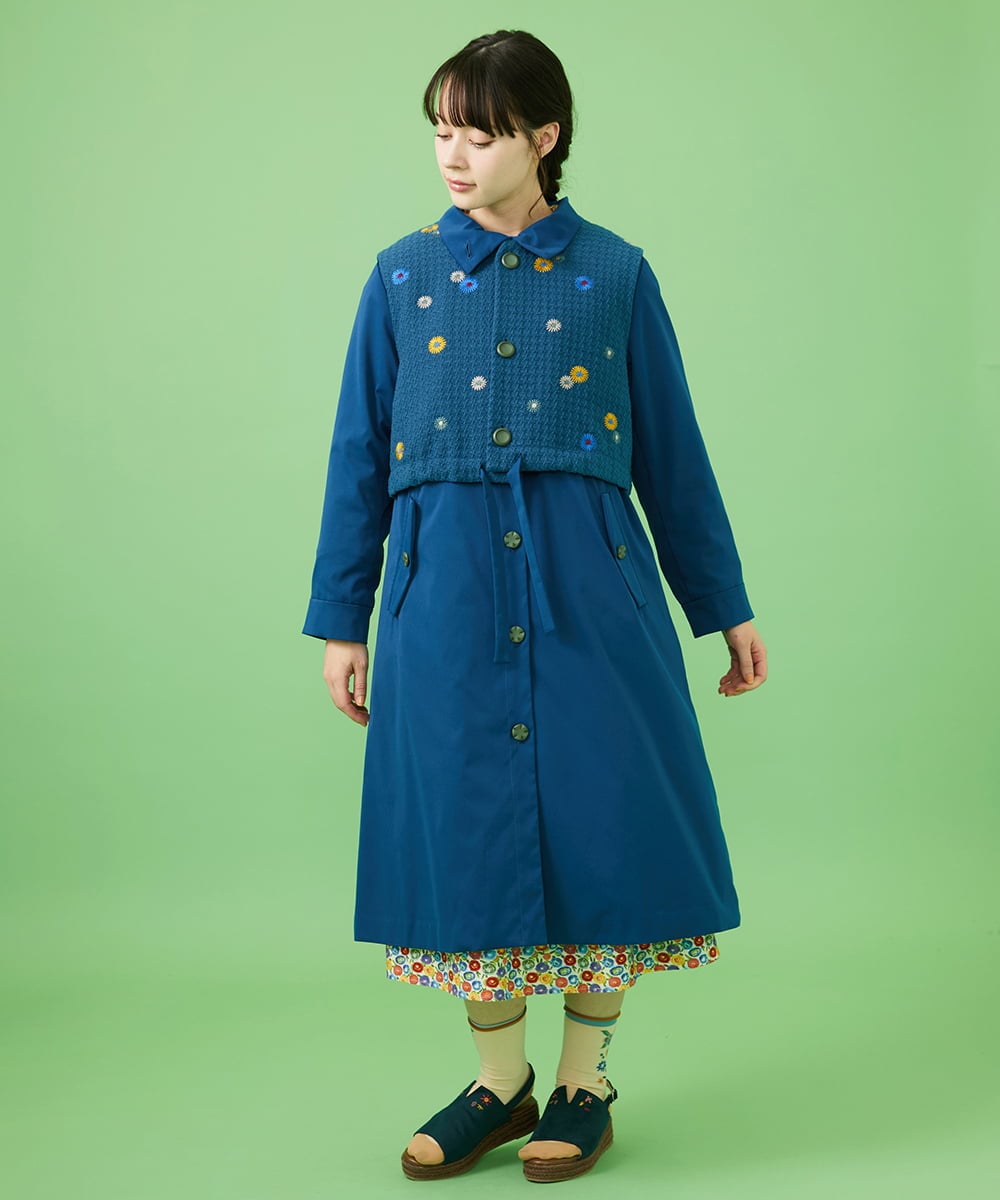 GJJCA02480 Jocomomola(ホコモモラ) 【3WAY】Juntos フラワー刺繍ベスト付きロングコート  ブルー