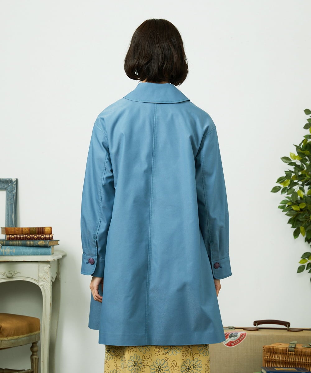 GJJDD30380 Jocomomola(ホコモモラ) 裏地プリントロングコート ブルー