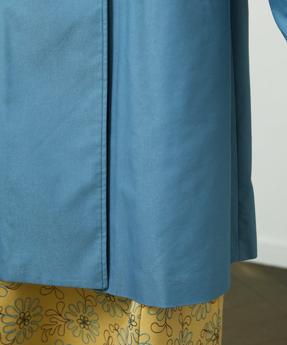 GJJDD30380 Jocomomola(ホコモモラ) 裏地プリントロングコート ブルー