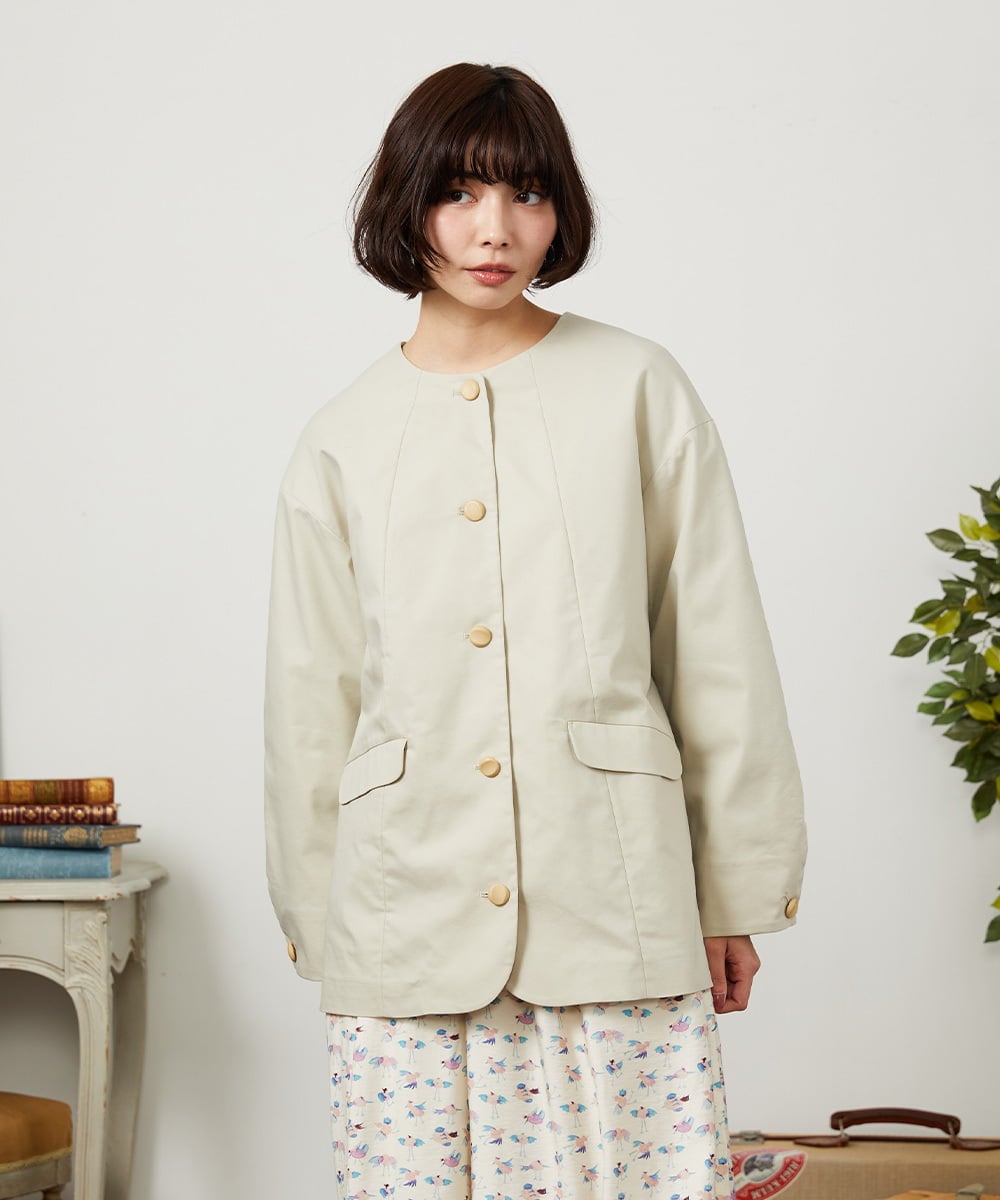 GJJDD31330 Jocomomola(ホコモモラ) 裏地プリント  ノーカラーミドル丈コート ベージュ