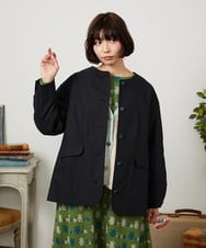 GJJDD31330 Jocomomola(ホコモモラ) 裏地プリント  ノーカラーミドル丈コート ブラック