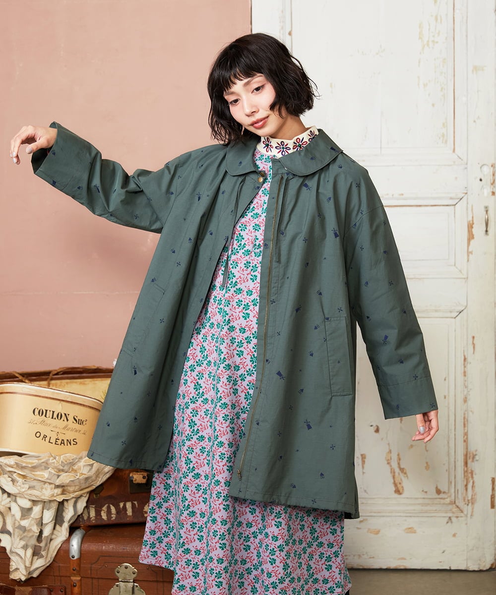 GJJDE03380 Jocomomola(ホコモモラ) Molino de vientoycasa 刺繍ロングコート グリーン