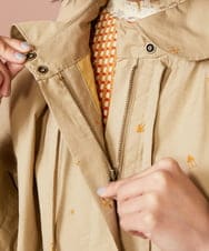 GJJDE03380 Jocomomola(ホコモモラ) Molino de vientoycasa 刺繍ロングコート ベージュ