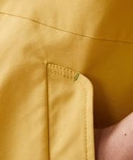 GJJDS30330 Jocomomola(ホコモモラ) 袖裏プリント ステンカラーコート イエロー