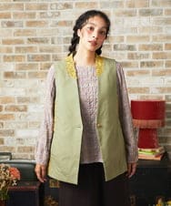 GJJJB04250 Jocomomola(ホコモモラ) Encaje de Animal フラワーレースジレ グリーン