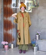 GJJLD01480 Jocomomola(ホコモモラ) Estarcido フラワーアップリケノーカラーロングコート ベージュ