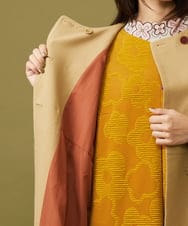 GJJLD01480 Jocomomola(ホコモモラ) Estarcido フラワーアップリケノーカラーロングコート ベージュ