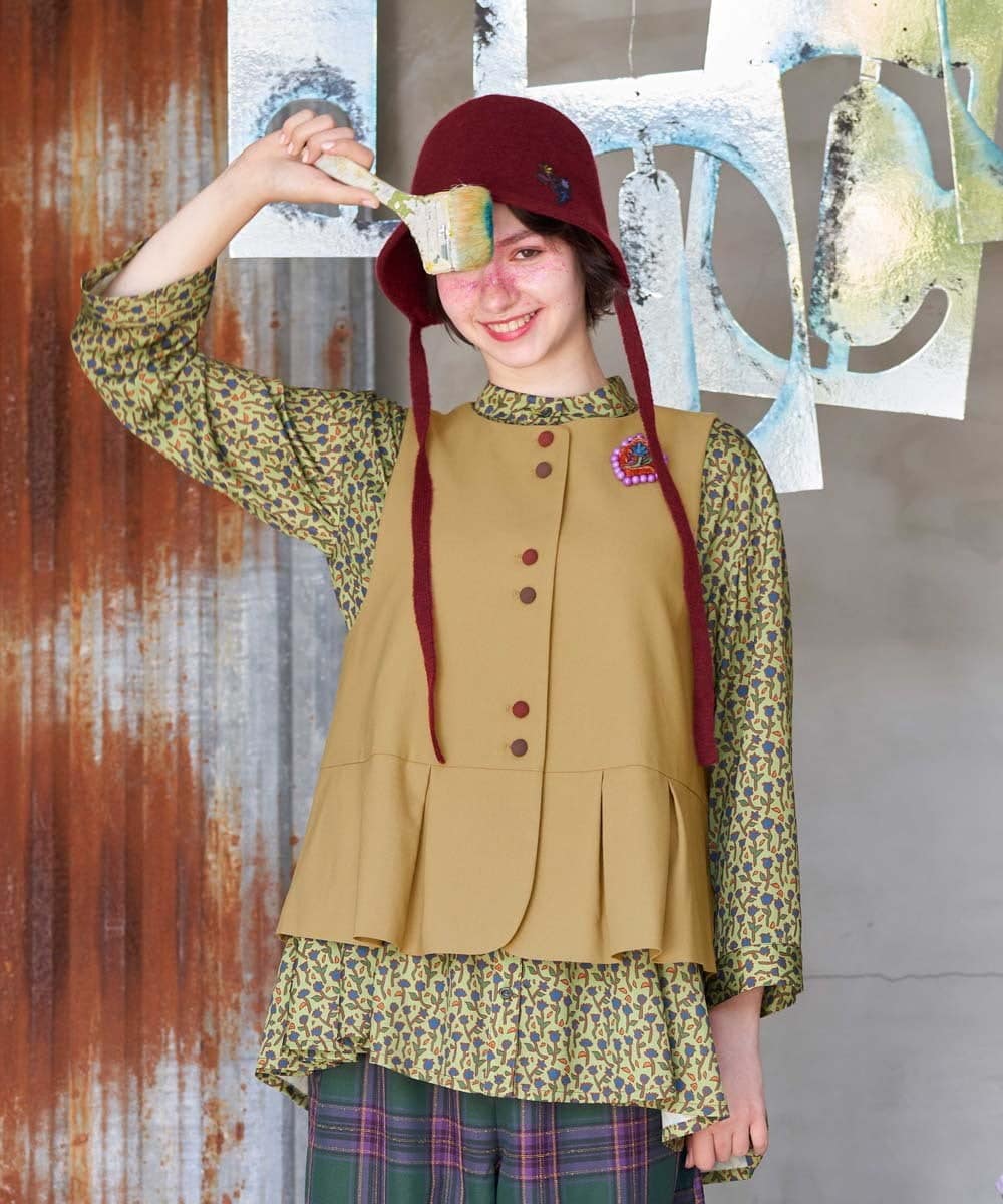 GJJLD02270 Jocomomola(ホコモモラ) Estarcido フラワーブローチ付きジレ ベージュ