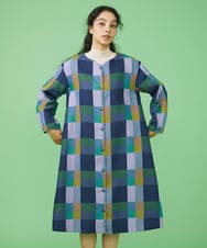 GJJLS03330 Jocomomola(ホコモモラ) Escaleras チェック ワンピースコート ブルー