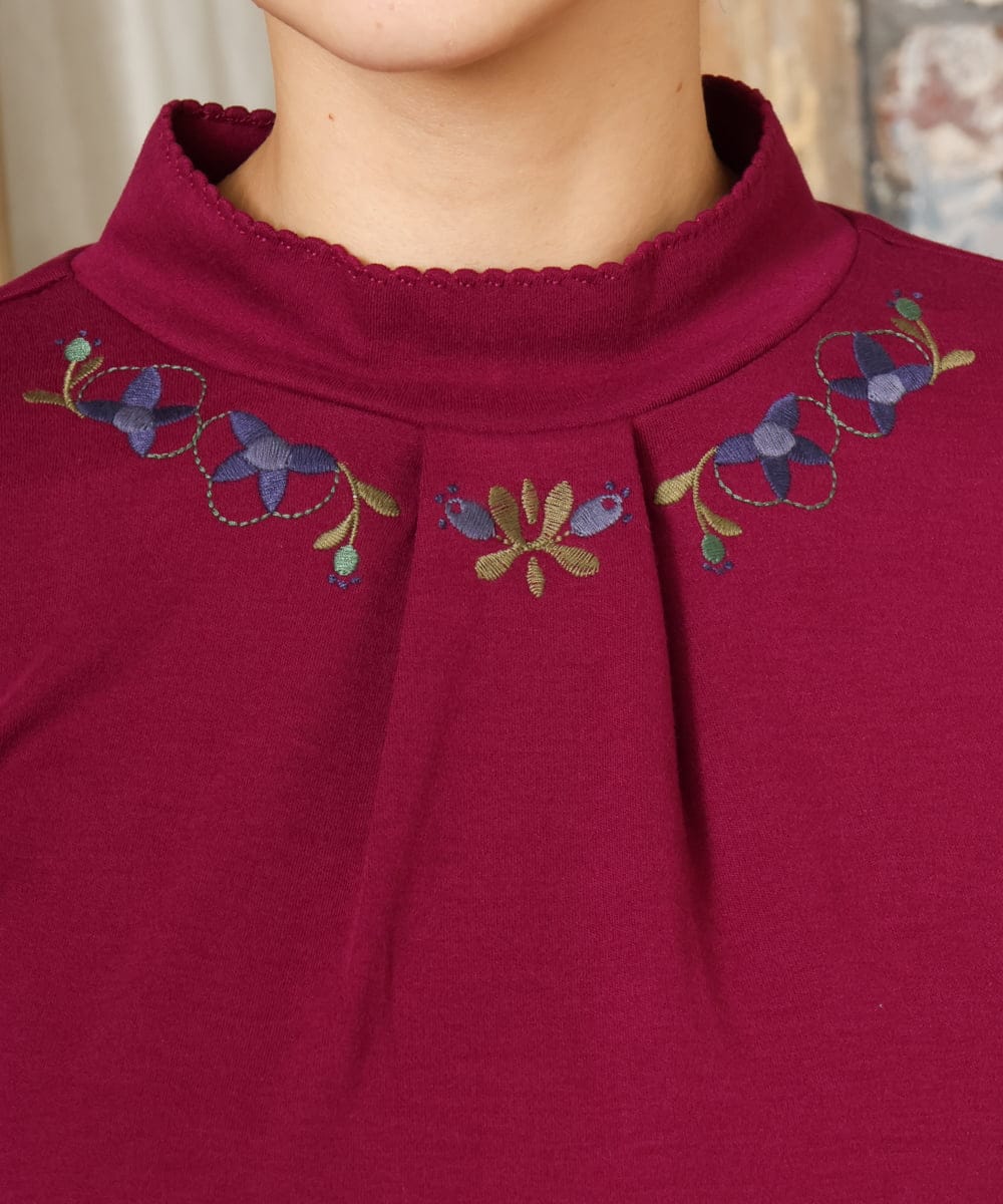 GJKAD33110 Jocomomola(ホコモモラ) ベアスムース 配色刺繍カットソー ベージュ