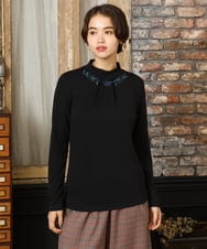 GJKAD33110 Jocomomola(ホコモモラ) ベアスムース 配色刺繍カットソー ブラック