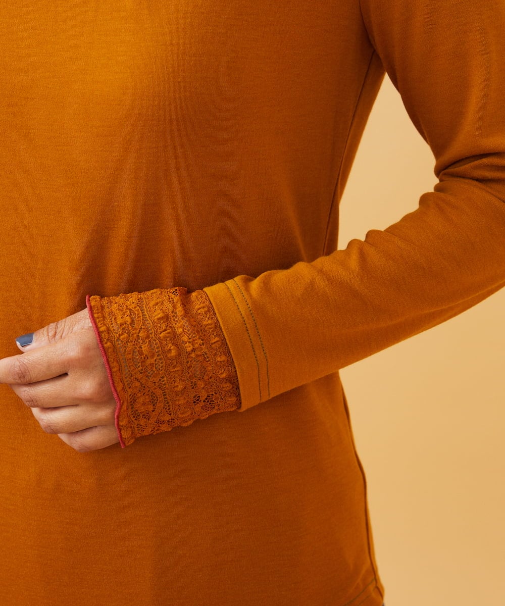 GJKAD34110 Jocomomola(ホコモモラ) ベアスムース ハイネックレースカットソー オレンジ