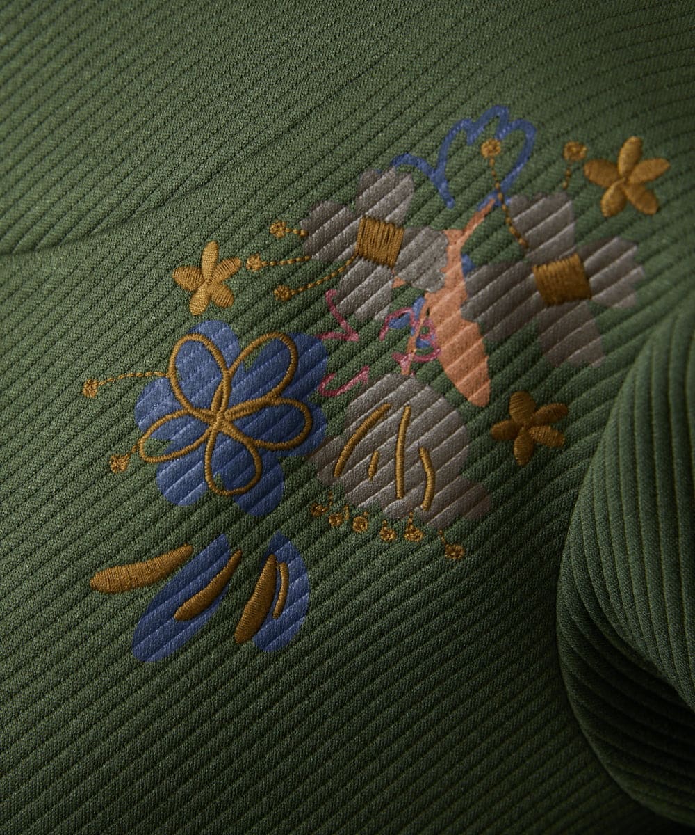 GJKAE37170 Jocomomola(ホコモモラ) 【早割10%OFF】フラワー刺繍プルオーバーカットソー グリーン