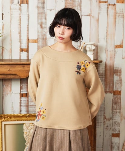 GJKAE37170 Jocomomola Florecer フラワー刺繍プルオーバーカットソー
