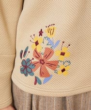 GJKAE37170 Jocomomola(ホコモモラ) Florecer フラワー刺繍プルオーバーカットソー ベージュ