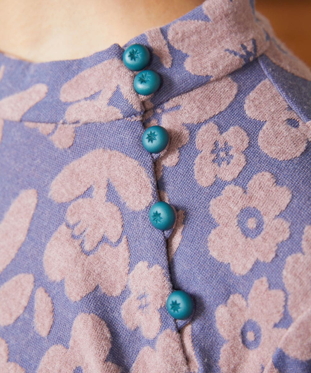 GJKAE38200 Jocomomola(ホコモモラ) Paseo de las flores フラワージャカードカットソー ブルー