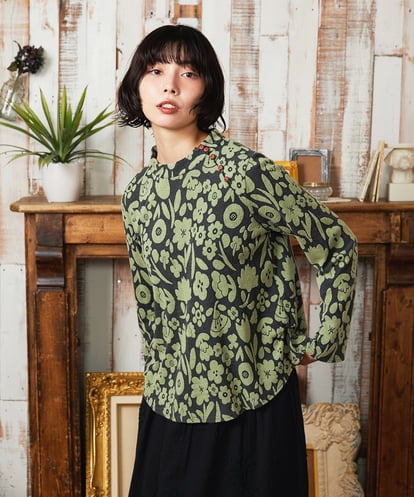 GJKAE38200  Paseo de las flores フラワージャカードカットソー