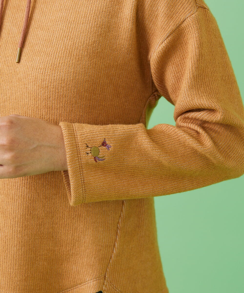 GJKAW37160 Jocomomola(ホコモモラ) Hogar 鳥刺繍カットソー ベージュ