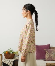 GJKCD30180 Jocomomola(ホコモモラ) Rocinante フラワープリント裏毛カットソー アイボリー