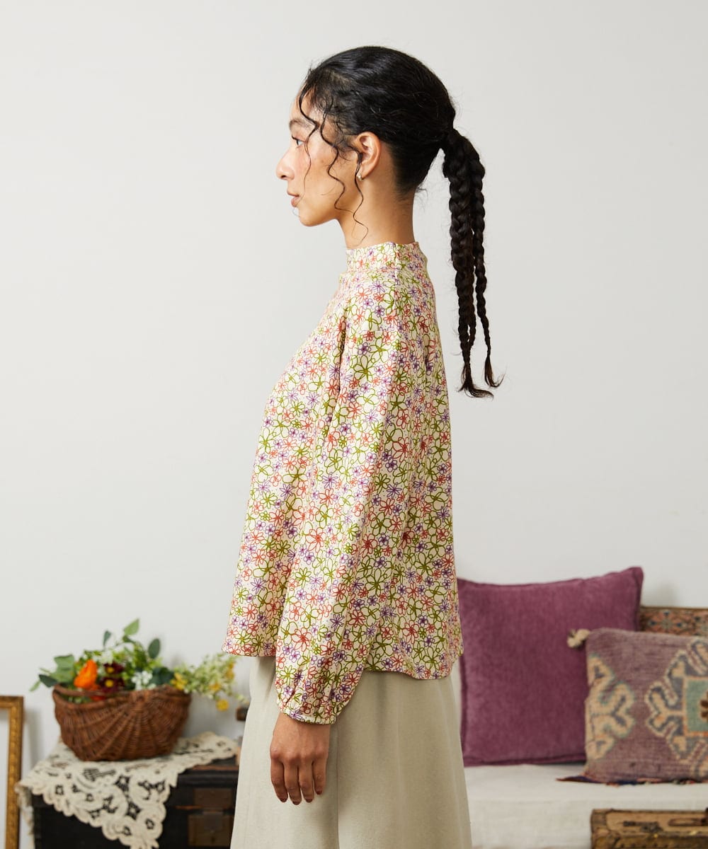 GJKCD30180 Jocomomola(ホコモモラ) Rocinante フラワープリント裏毛カットソー アイボリー