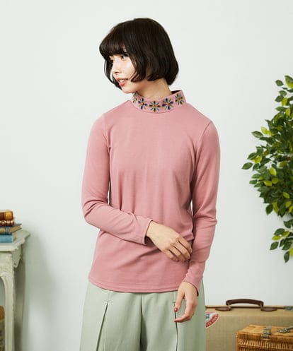 GJKDD32120 Jocomomola ベアスムース 配色フラワー刺繍カットソー