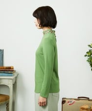 GJKDD32120 Jocomomola(ホコモモラ) ベアスムース 配色フラワー刺繍カットソー グリーン