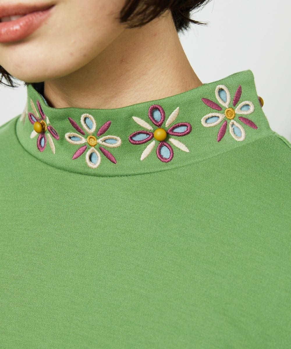 GJKDD32120 Jocomomola(ホコモモラ) ベアスムース 配色フラワー刺繍カットソー グリーン