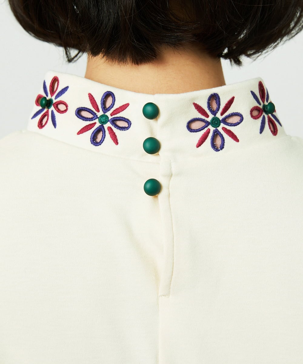 GJKDD32120 Jocomomola(ホコモモラ) ベアスムース 配色フラワー刺繍カットソー アイボリー