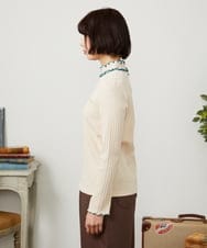 GJKDD35120 Jocomomola(ホコモモラ) Tierras de cuitivo メロウハイネックカットソー アイボリー