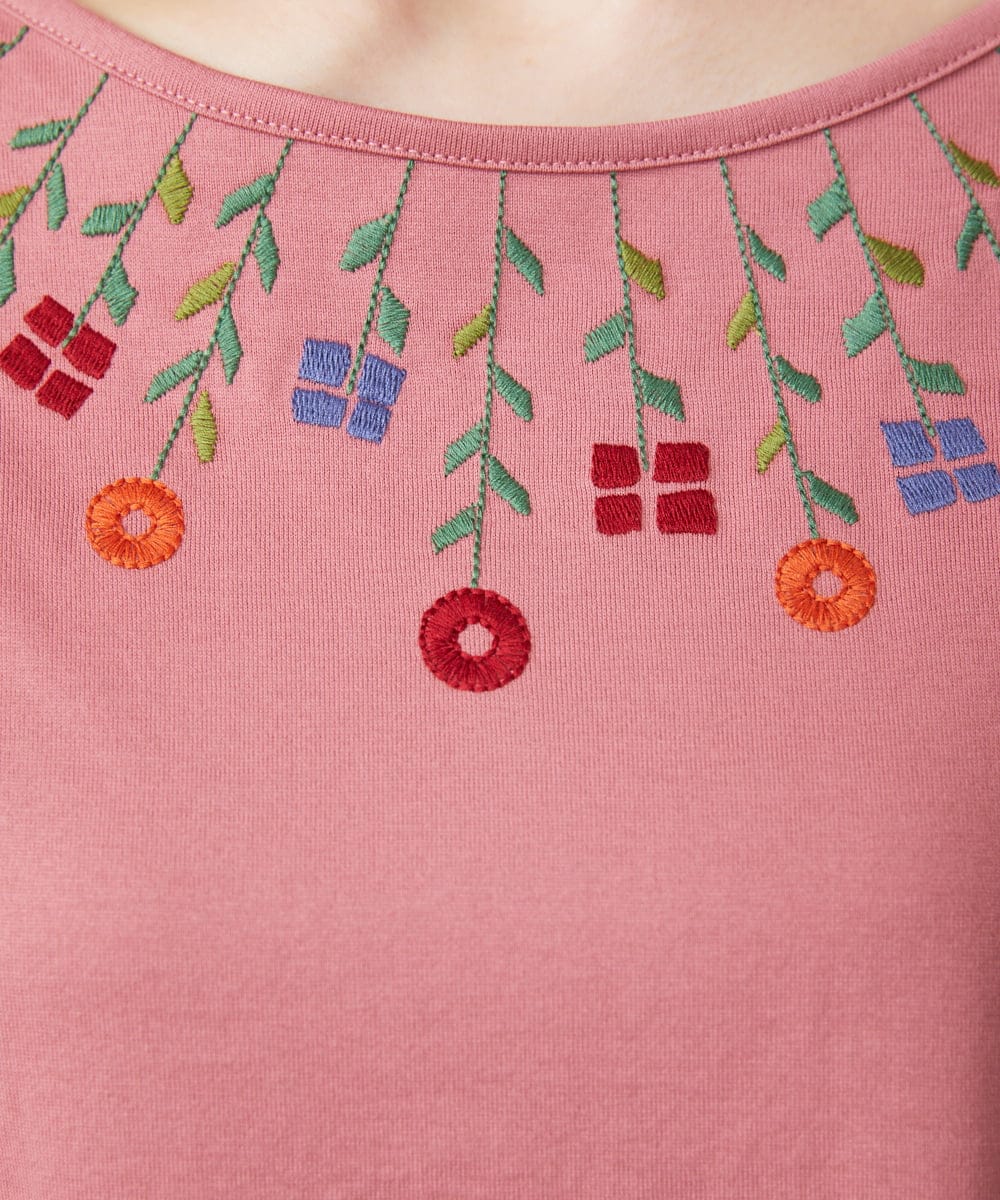 GJKFA02130 Jocomomola(ホコモモラ) Verde pera フラワー刺繍Tシャツ ピンク